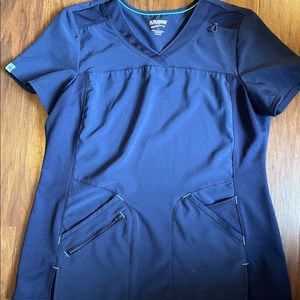 Medium, navy EEEUC scrub start top.